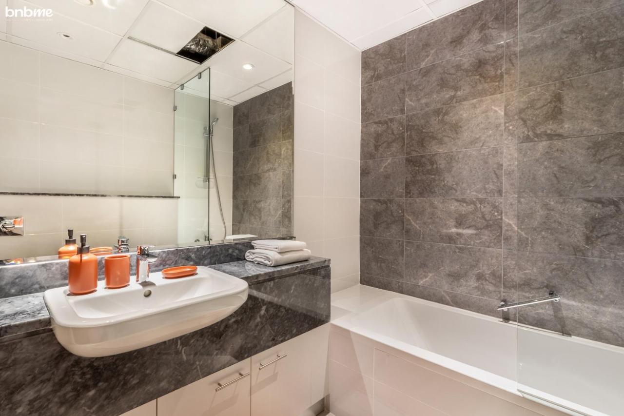 Bnbmehomes - Luxury 2B Apt - Al Habtoor - Amna Tower - 5044 Dubai Esterno foto
